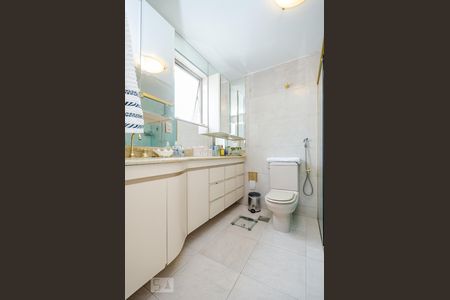 Apartamento à venda com 170m², 4 quartos e 2 vagasBanheiro da Suíte