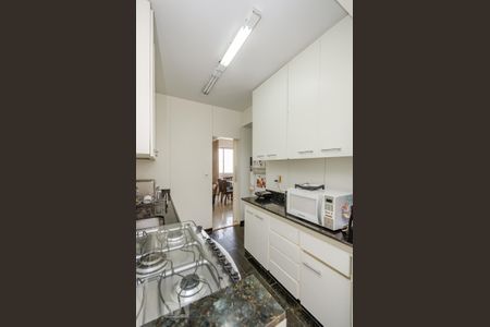 Apartamento à venda com 170m², 4 quartos e 2 vagasCozinha