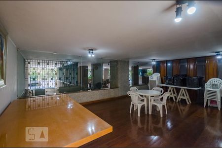 Apartamento à venda com 170m², 4 quartos e 2 vagasSalão de Festas