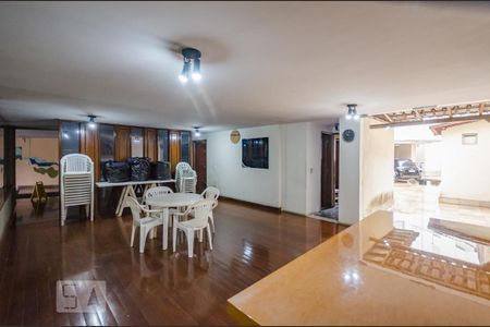 Apartamento à venda com 170m², 4 quartos e 2 vagasSalão de Festas