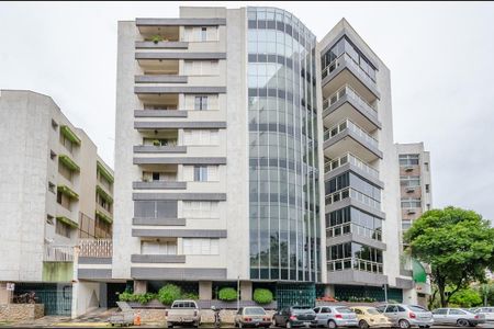 Apartamento à venda com 170m², 4 quartos e 2 vagasFachada