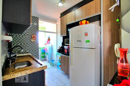 Apartamento à venda com 52m², 2 quartos e 1 vagaCozinha e Área de Serviço