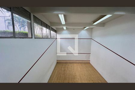 Apartamento para alugar com 40m², 1 quarto e 1 vaga Apartamento para alugar com 40m², 1 quarto e 1 vagaSquash
