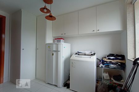 Apartamento à venda com 150m², 3 quartos e 2 vagas Apartamento à venda com 150m², 3 quartos e 2 vagasQuarto de Serviço
