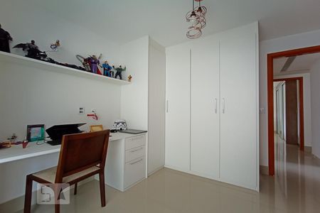 Apartamento à venda com 150m², 3 quartos e 2 vagas Apartamento à venda com 150m², 3 quartos e 2 vagasQuarto 2 - Armários
