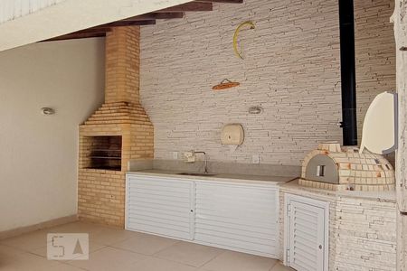 Apartamento à venda com 150m², 3 quartos e 2 vagas Apartamento à venda com 150m², 3 quartos e 2 vagasÁrea comum - Churrasqueira