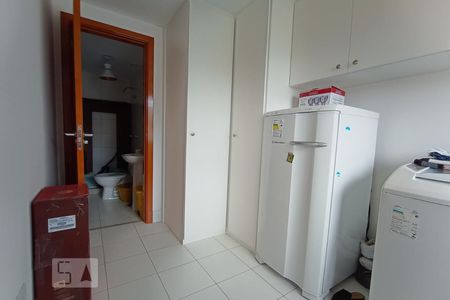 Apartamento à venda com 150m², 3 quartos e 2 vagas Apartamento à venda com 150m², 3 quartos e 2 vagasQuarto de Serviço