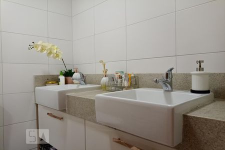 Apartamento à venda com 150m², 3 quartos e 2 vagas Apartamento à venda com 150m², 3 quartos e 2 vagasBanheiro da Suíte 3