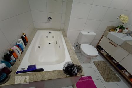 Apartamento à venda com 150m², 3 quartos e 2 vagas Apartamento à venda com 150m², 3 quartos e 2 vagasBanheiro da Suíte 3