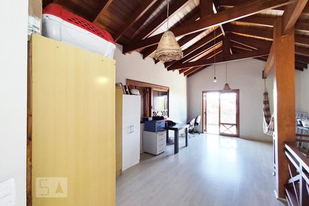 Casa à venda com 90m², 3 quartos e 2 vagas Casa à venda com 90m², 3 quartos e 2 vagasSala segundo piso