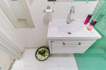 Casa à venda com 144m², 3 quartos e 2 vagas Casa à venda com 144m², 3 quartos e 2 vagasDetalhe banheiro