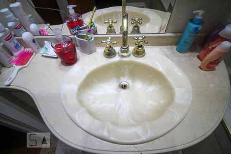 Apartamento à venda com 110m², 3 quartos e 1 vaga Apartamento à venda com 110m², 3 quartos e 1 vagaBanheiro da Suíte