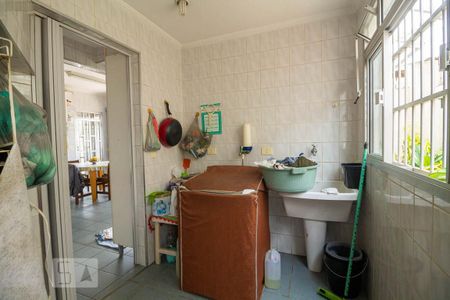 Casa de condomínio à venda com 410m², 4 quartos e 4 vagasLavanderia 