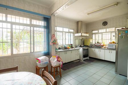 Casa de condomínio à venda com 410m², 4 quartos e 4 vagasCozinha 