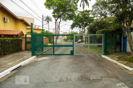 Casa de condomínio à venda com 410m², 4 quartos e 4 vagasEntrada