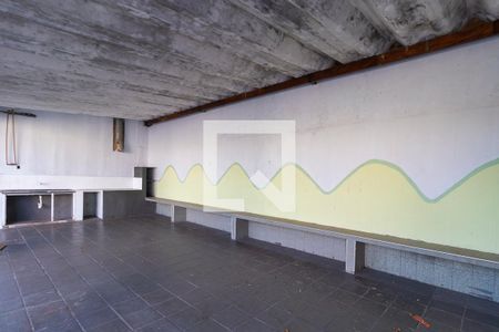 Casa à venda com 500m², 4 quartos e 6 vagas Casa à venda com 500m², 4 quartos e 6 vagasCozinha externa