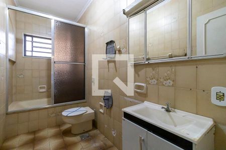 Casa à venda com 500m², 4 quartos e 6 vagas Casa à venda com 500m², 4 quartos e 6 vagasBanheiro social