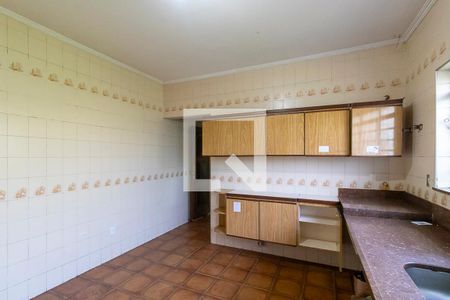 Casa à venda com 500m², 4 quartos e 6 vagas Casa à venda com 500m², 4 quartos e 6 vagasCozinha