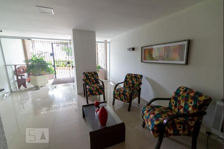 Apartamento à venda com 141m², 3 quartos e 1 vaga Apartamento à venda com 141m², 3 quartos e 1 vagaHall