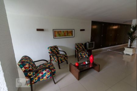Apartamento à venda com 141m², 3 quartos e 1 vaga Apartamento à venda com 141m², 3 quartos e 1 vagaHall