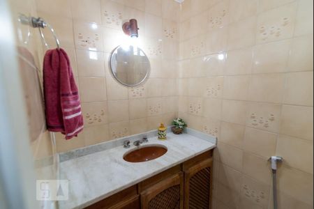 Apartamento à venda com 141m², 3 quartos e 1 vaga Apartamento à venda com 141m², 3 quartos e 1 vagaBanheiro da Suíte