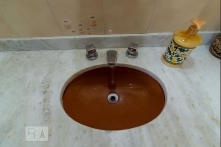 Apartamento à venda com 141m², 3 quartos e 1 vaga Apartamento à venda com 141m², 3 quartos e 1 vagaBanheiro da Suíte