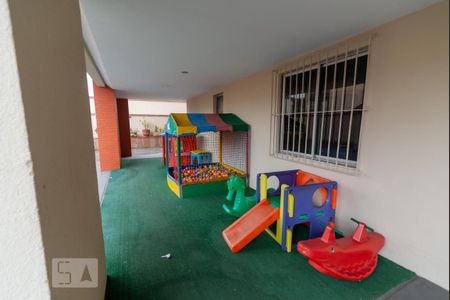 Apartamento à venda com 141m², 3 quartos e 1 vaga Apartamento à venda com 141m², 3 quartos e 1 vagaÁrea Comum - Playground
