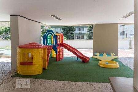 Apartamento à venda com 80m², 2 quartos e 1 vaga Apartamento à venda com 80m², 2 quartos e 1 vagaÁrea Comum - Playground
