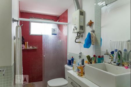 Apartamento à venda com 80m², 2 quartos e 1 vaga Apartamento à venda com 80m², 2 quartos e 1 vagaBanheiro social