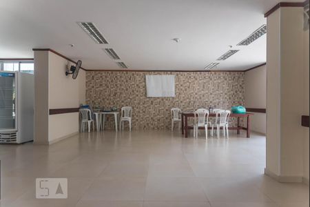 Apartamento à venda com 80m², 2 quartos e 1 vaga Apartamento à venda com 80m², 2 quartos e 1 vagaÁrea comum - Salão de festas