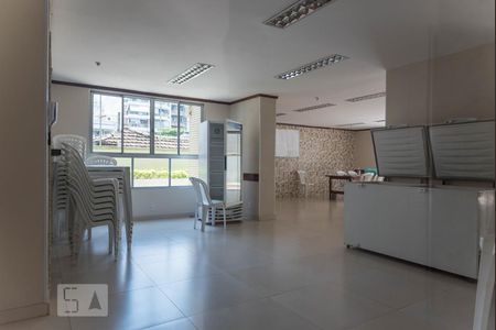 Apartamento à venda com 80m², 2 quartos e 1 vaga Apartamento à venda com 80m², 2 quartos e 1 vagaÁrea comum - Salão de festas