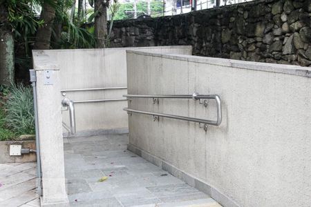 Apartamento à venda com 156m², 3 quartos e 2 vagas Apartamento à venda com 156m², 3 quartos e 2 vagasRampa de Acesso