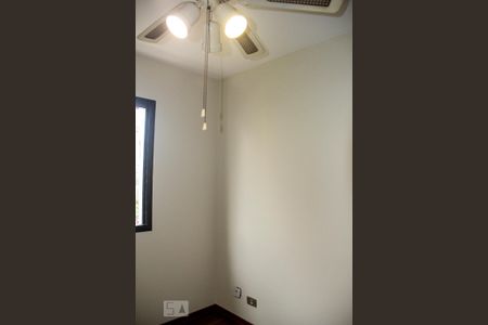 Apartamento à venda com 156m², 3 quartos e 2 vagas Apartamento à venda com 156m², 3 quartos e 2 vagasQuarto 1