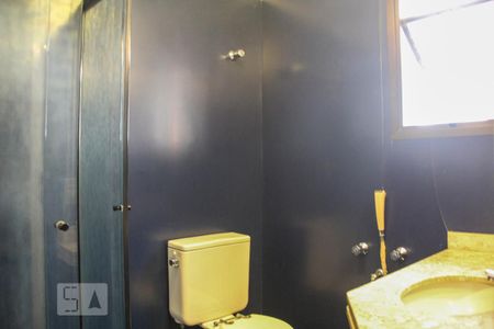 Apartamento à venda com 156m², 3 quartos e 2 vagas Apartamento à venda com 156m², 3 quartos e 2 vagasBanheiro da Suíte 1