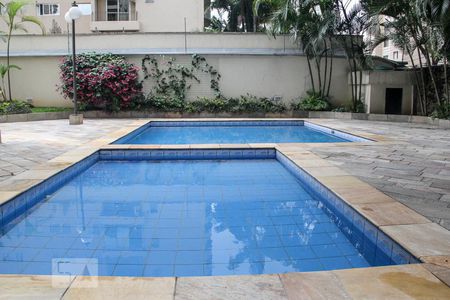 Apartamento à venda com 156m², 3 quartos e 2 vagas Apartamento à venda com 156m², 3 quartos e 2 vagasPiscina