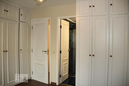 Apartamento à venda com 156m², 3 quartos e 2 vagas Apartamento à venda com 156m², 3 quartos e 2 vagasSuíte 1