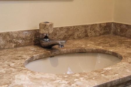 Apartamento à venda com 156m², 3 quartos e 2 vagas Apartamento à venda com 156m², 3 quartos e 2 vagasLavabo