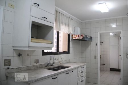 Apartamento à venda com 156m², 3 quartos e 2 vagas Apartamento à venda com 156m², 3 quartos e 2 vagasCozinha