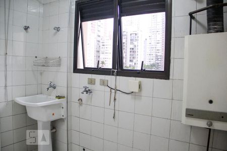 Apartamento à venda com 156m², 3 quartos e 2 vagas Apartamento à venda com 156m², 3 quartos e 2 vagasLavanderia