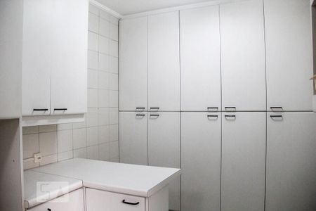Apartamento à venda com 156m², 3 quartos e 2 vagas Apartamento à venda com 156m², 3 quartos e 2 vagasCozinha