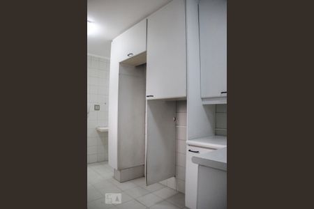 Apartamento à venda com 156m², 3 quartos e 2 vagas Apartamento à venda com 156m², 3 quartos e 2 vagasCozinha