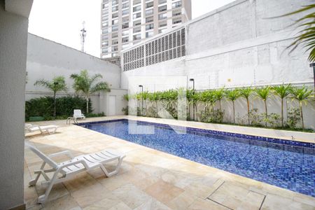 Apartamento à venda com 33m², 2 quartos e sem vaga Apartamento à venda com 33m², 2 quartos e sem vagaPiscina