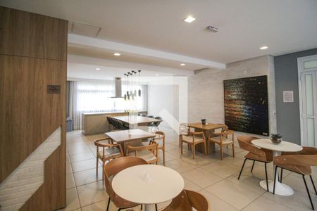 Apartamento à venda com 33m², 2 quartos e sem vaga Apartamento à venda com 33m², 2 quartos e sem vagaSalão de festas