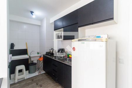 Apartamento à venda com 33m², 2 quartos e sem vaga Apartamento à venda com 33m², 2 quartos e sem vagaCozinha e área de serviço