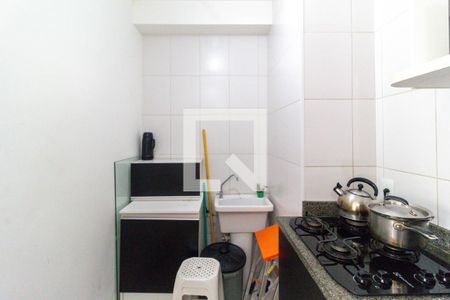 Apartamento à venda com 33m², 2 quartos e sem vaga Apartamento à venda com 33m², 2 quartos e sem vagaCozinha e área de serviço