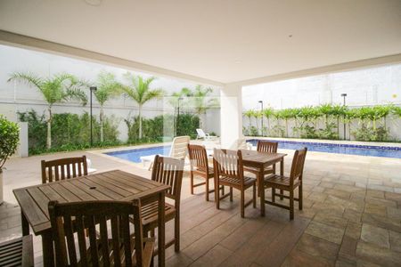 Apartamento à venda com 33m², 2 quartos e sem vaga Apartamento à venda com 33m², 2 quartos e sem vagaPiscina