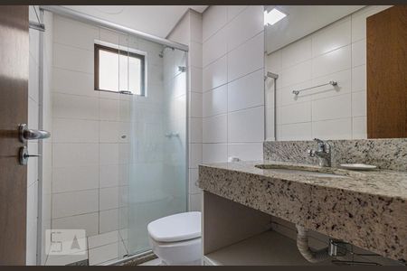 Banheiro de apartamento para alugar com 1 quarto, 39m² em Petrópolis, Porto Alegre