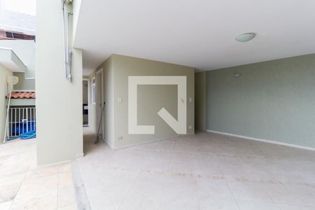 Casa para alugar com 450m², 3 quartos e 3 vagas Casa para alugar com 450m², 3 quartos e 3 vagasÁrea comum - Churrasqueira
