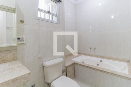 Casa para alugar com 450m², 3 quartos e 3 vagas Casa para alugar com 450m², 3 quartos e 3 vagasBanheiro da Suíte