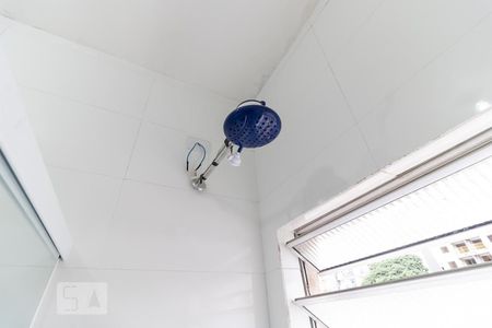 Banheiro de kitnet/studio para alugar com 1 quarto, 29m² em Sé, São Paulo